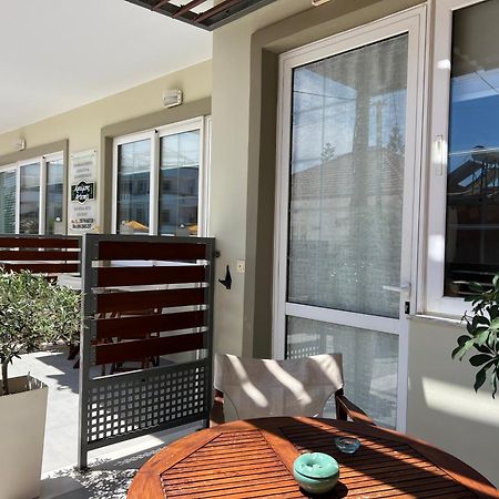 Artemis Rooms Two Steps By The Sea ปลาเตเนียส ภายนอก รูปภาพ