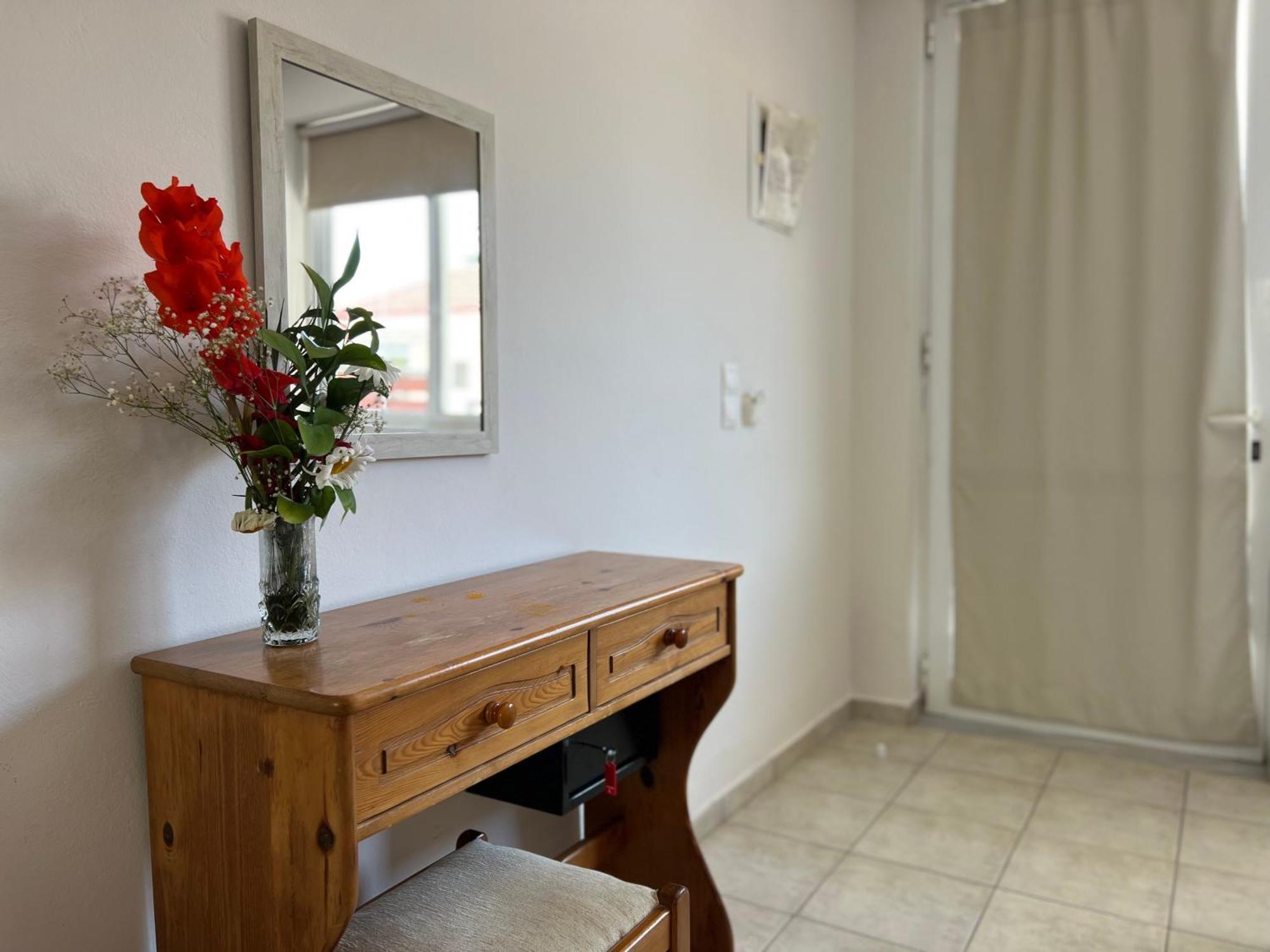 Artemis Rooms Two Steps By The Sea ปลาเตเนียส ภายนอก รูปภาพ