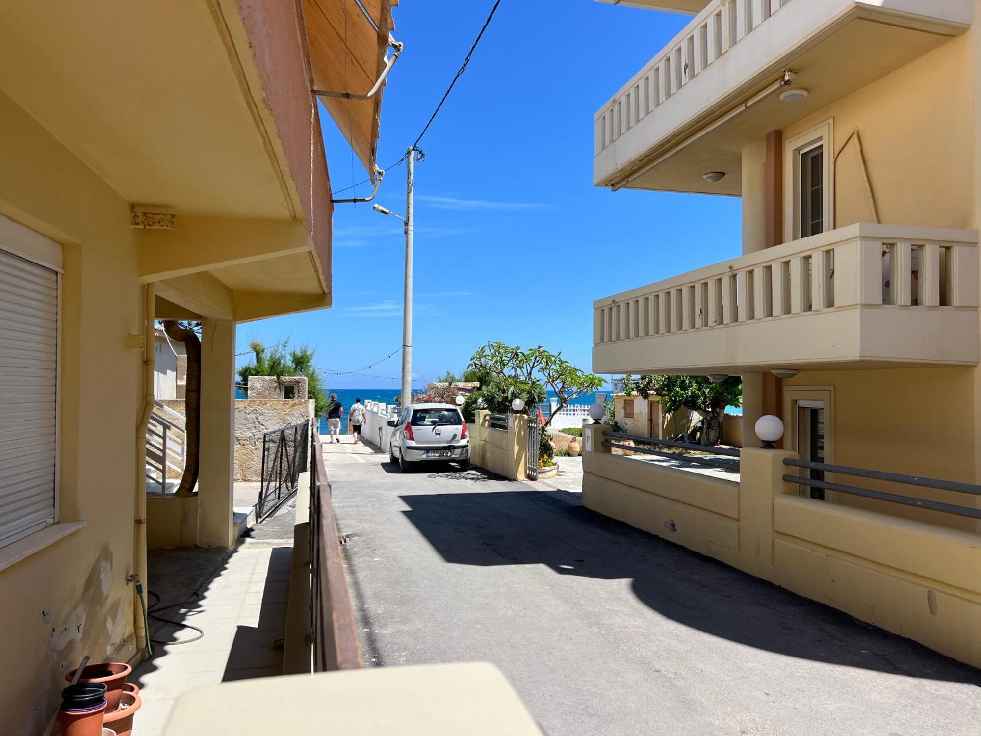 Artemis Rooms Two Steps By The Sea ปลาเตเนียส ภายนอก รูปภาพ