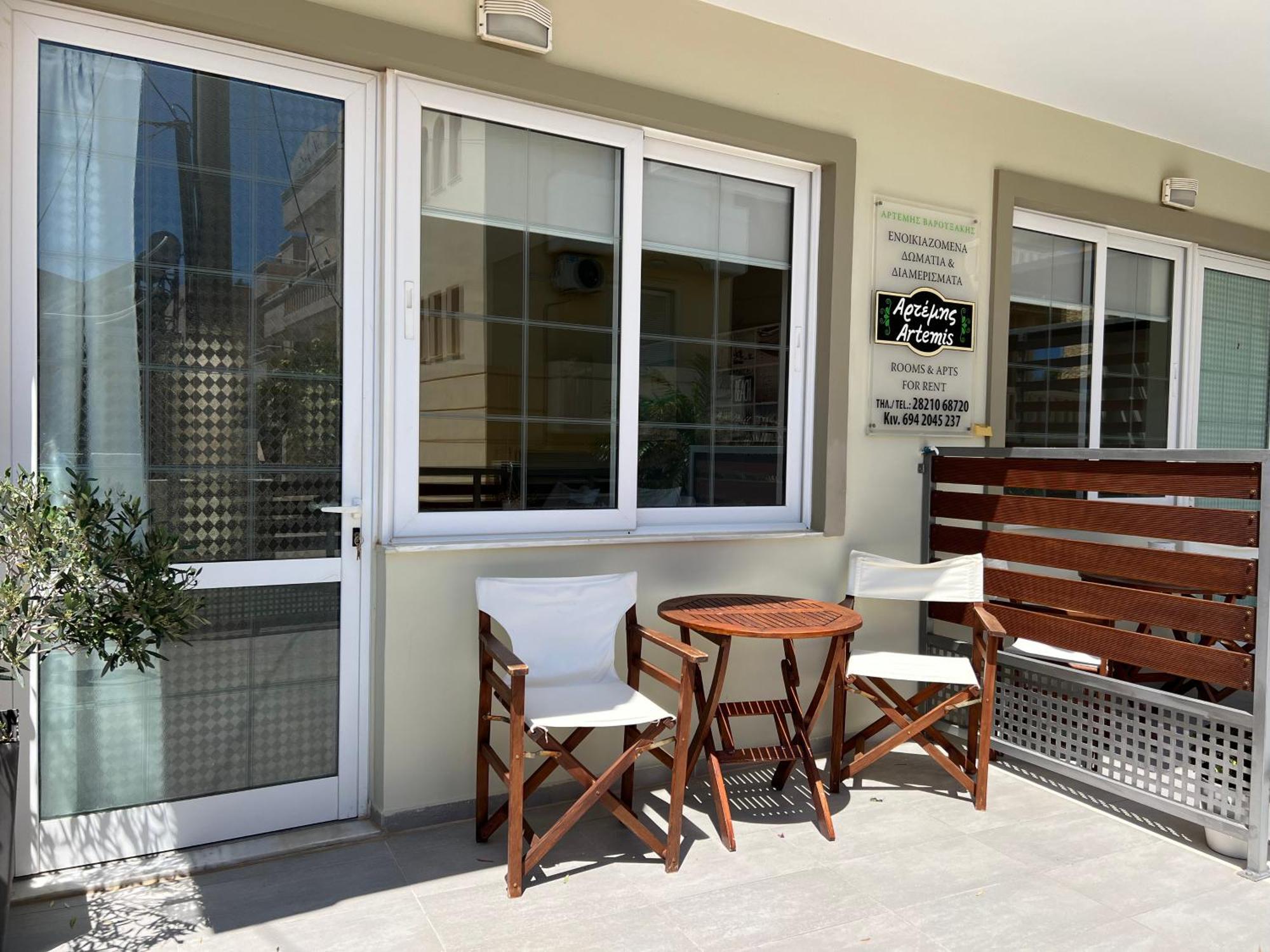 Artemis Rooms Two Steps By The Sea ปลาเตเนียส ภายนอก รูปภาพ